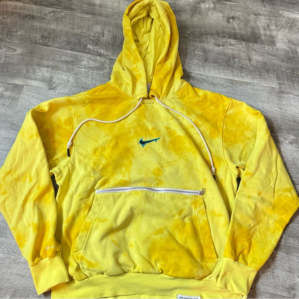 Men’s Nike “Peace, Love, Basketball” yellow tie die pullover hoodie